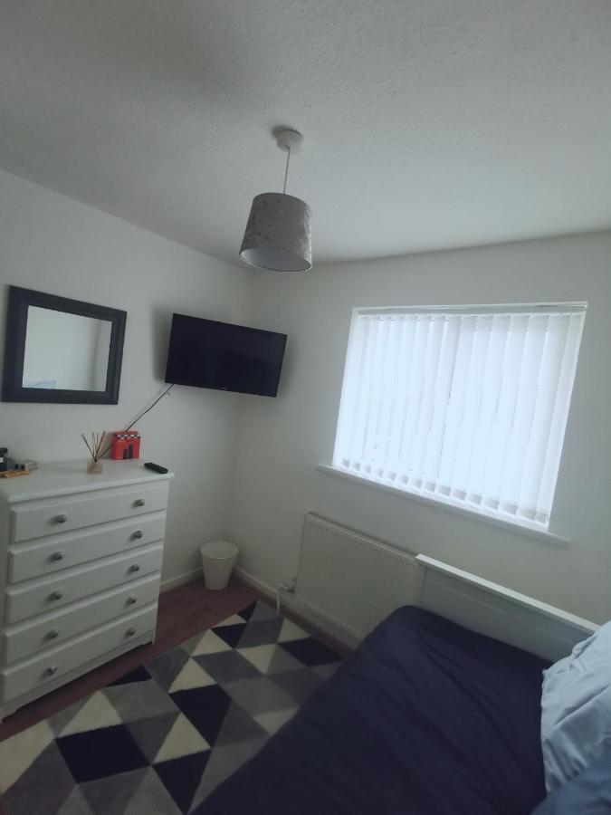 Room In A Friendly Home In A Quite Neighborhood Of كارديف المظهر الخارجي الصورة